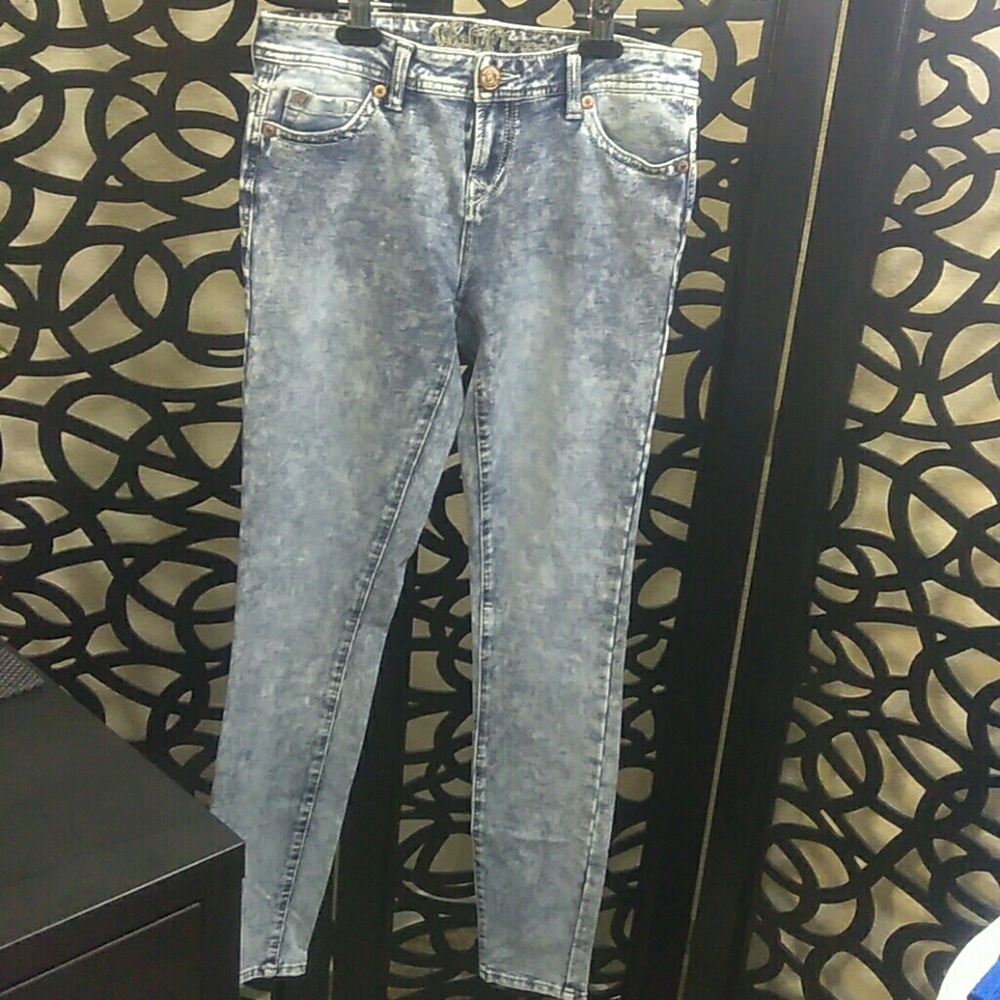 Pants - Picture 2 of 6